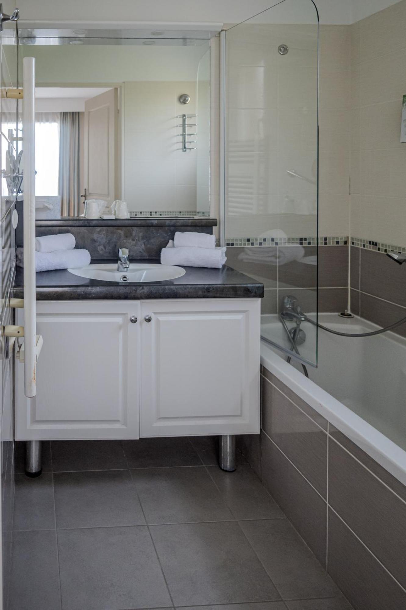 Deluxe Apartment,1566966245:JPEG